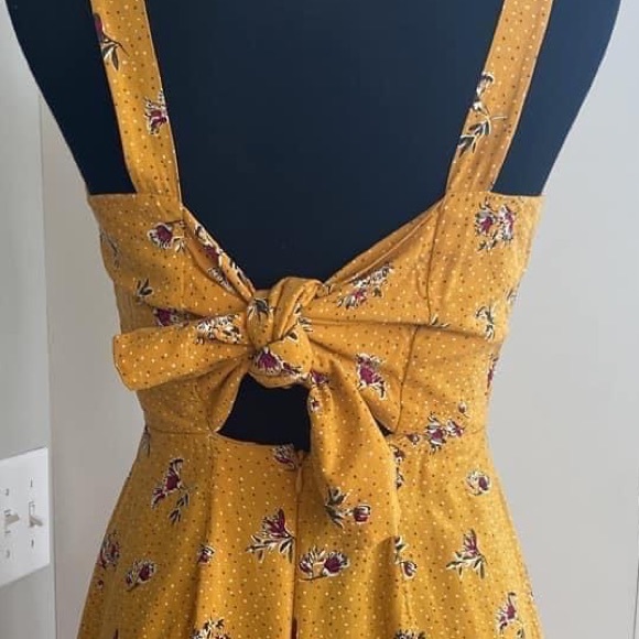 Wild Fable Dress Size Medium Floral Yellow Woven Strappy Tie Back Square Neck - Picture 5 of 6